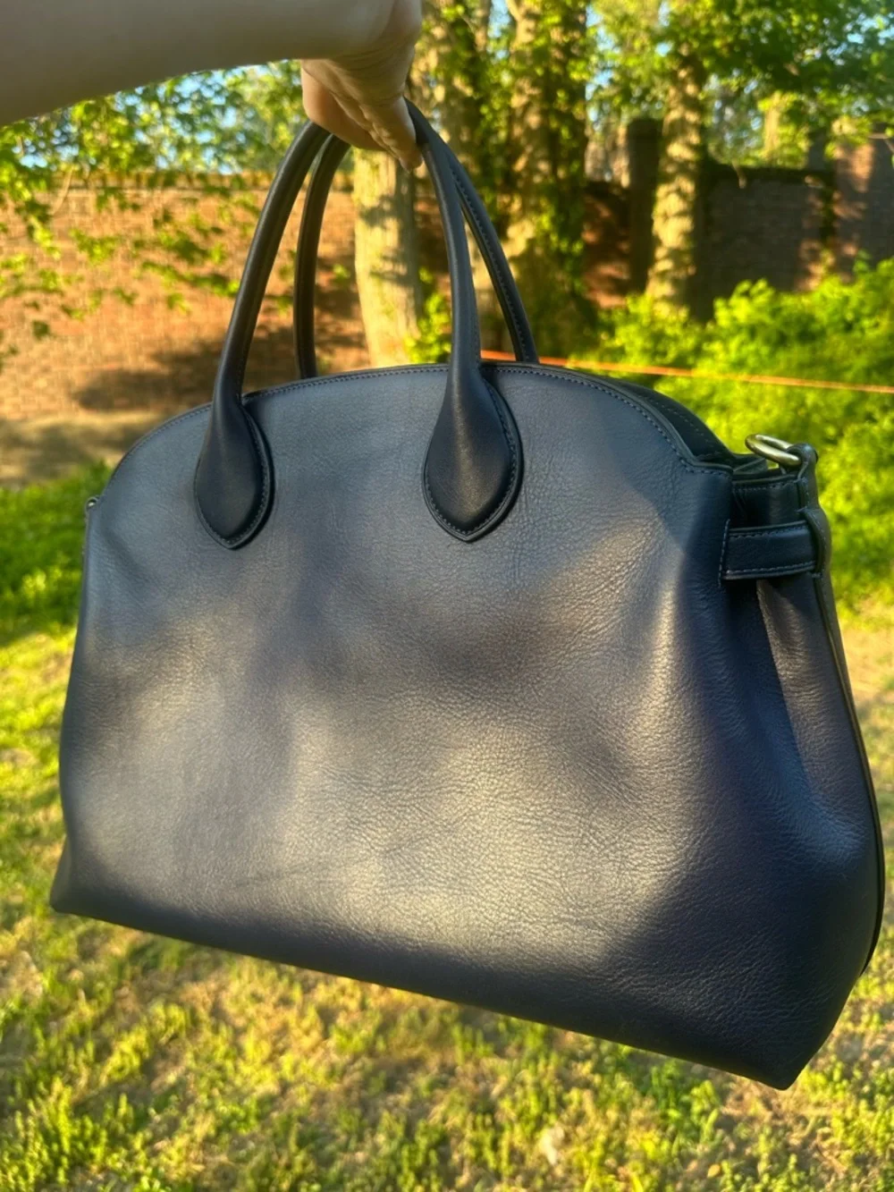 Navy Coach Empire 40 - Picture 3 of 8